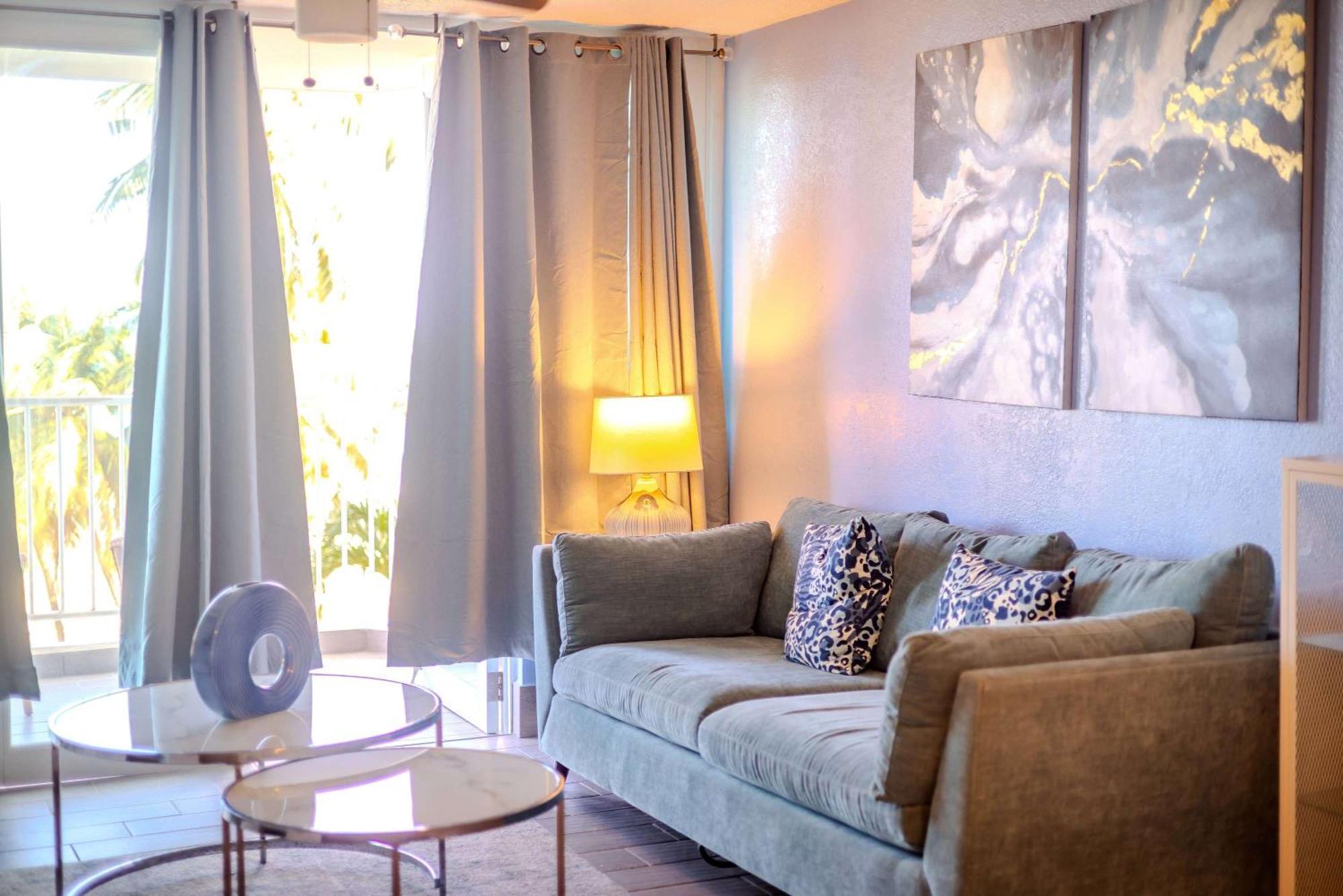 Sunset Paradise Cozy Beachfront Escape - Isla Verde San Juan Dış mekan fotoğraf