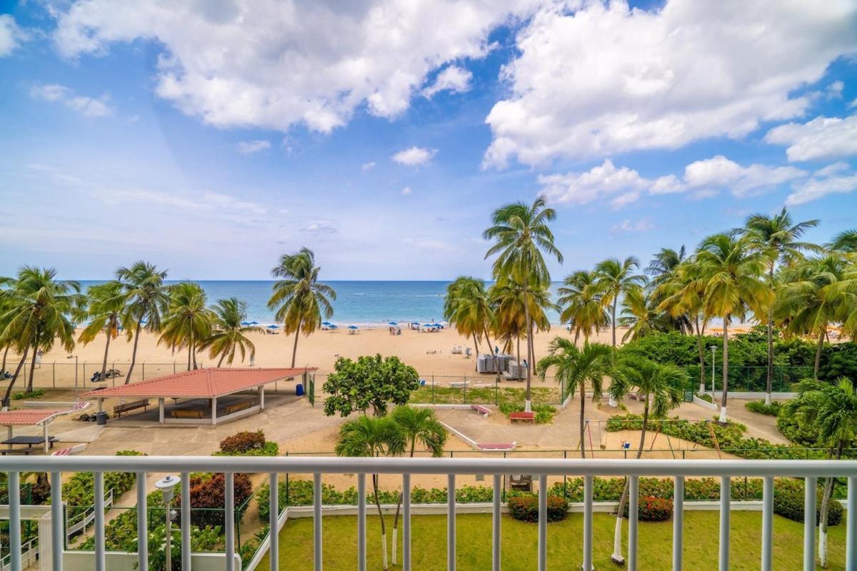 Sunset Paradise Cozy Beachfront Escape - Isla Verde San Juan Dış mekan fotoğraf